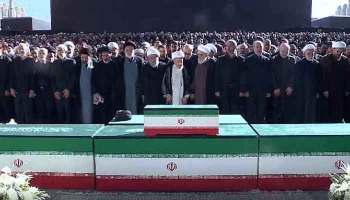 مراسم اقامه نماز بر امام شهید (قدس سره)